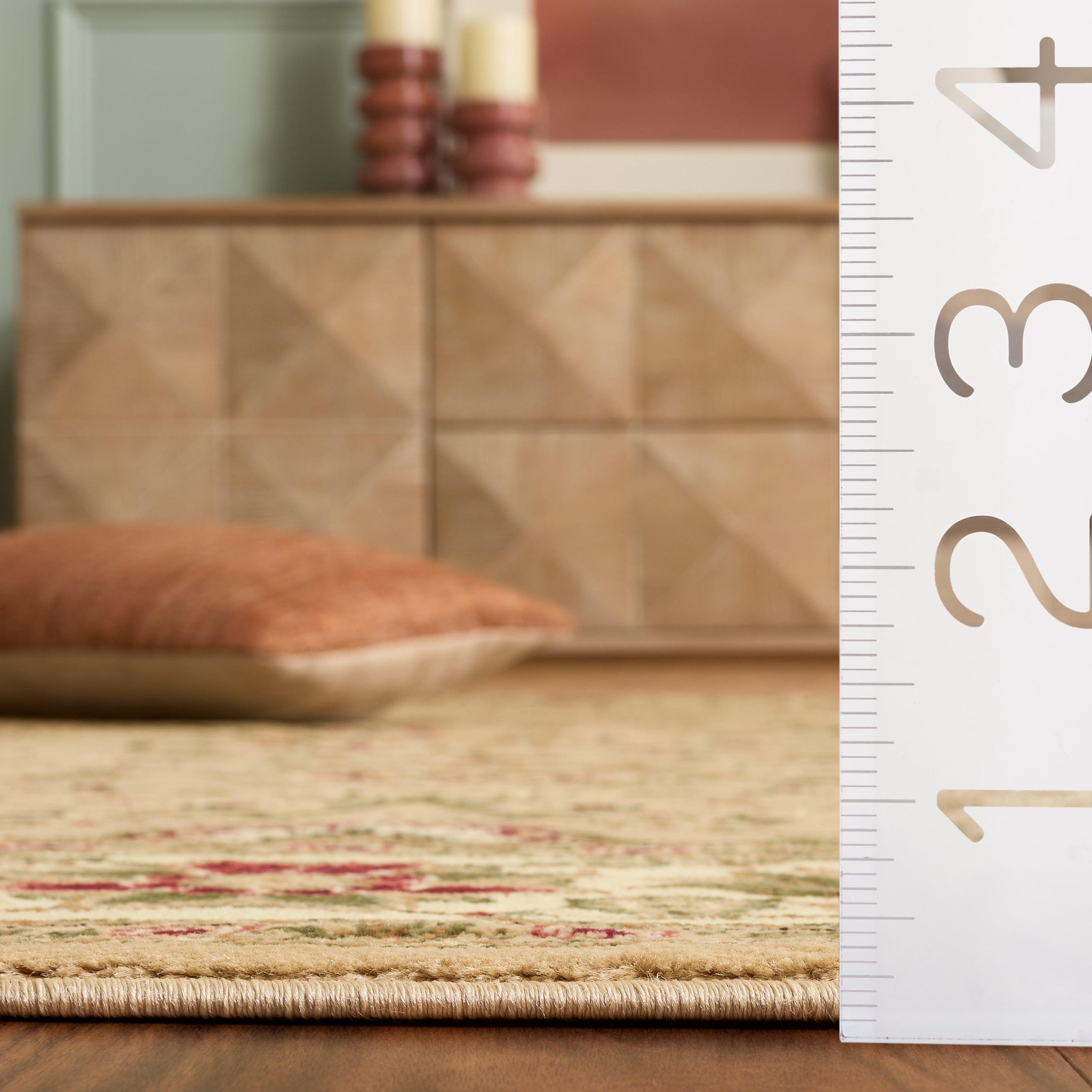 Safavieh Lyndhurst Victoria Floral Area Rug, Beige/Ivory, 6' x 8'