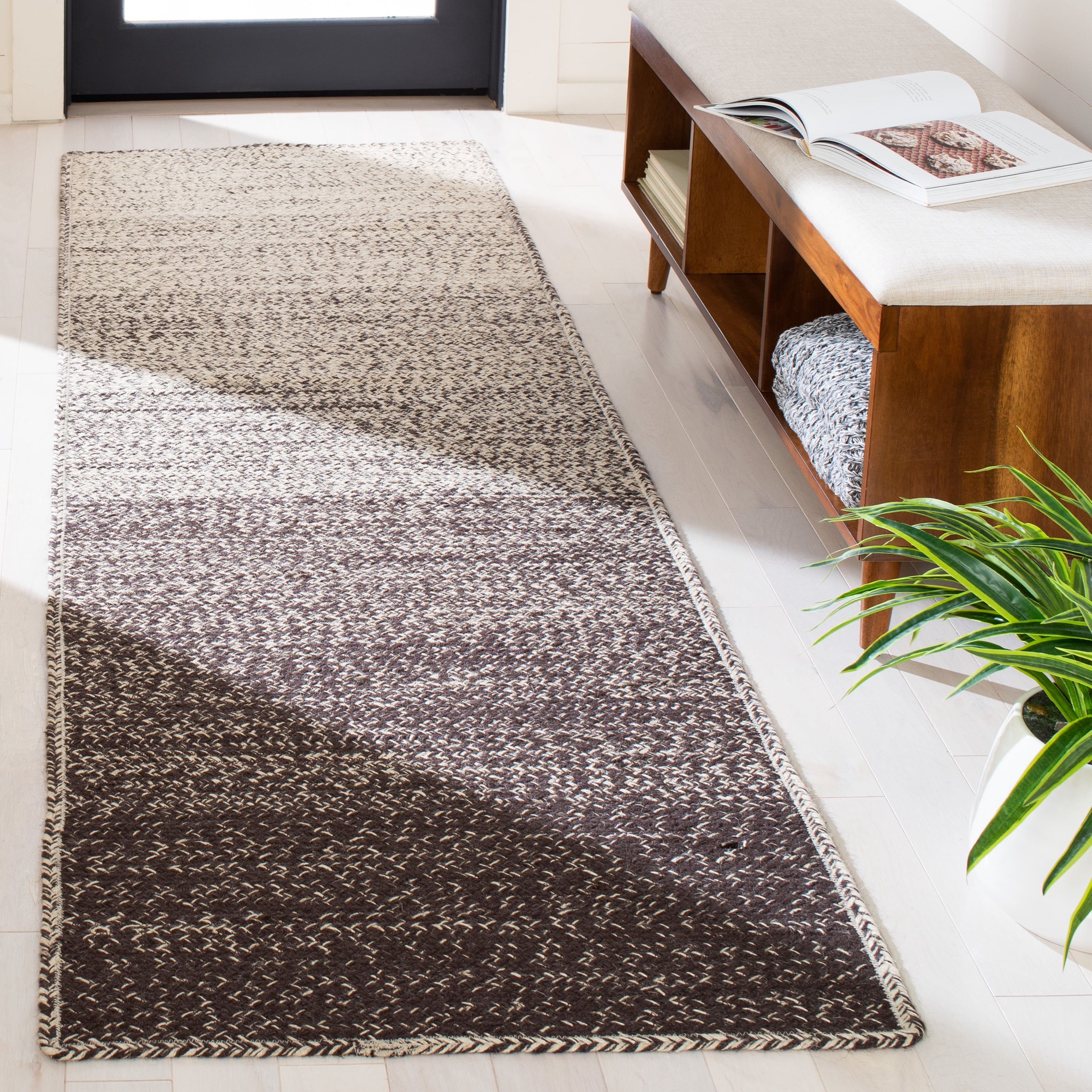 SAFAVIEH Natural Fiber Arda Gradient Runner Rug, Natural/Brown, 2'3" x 8'