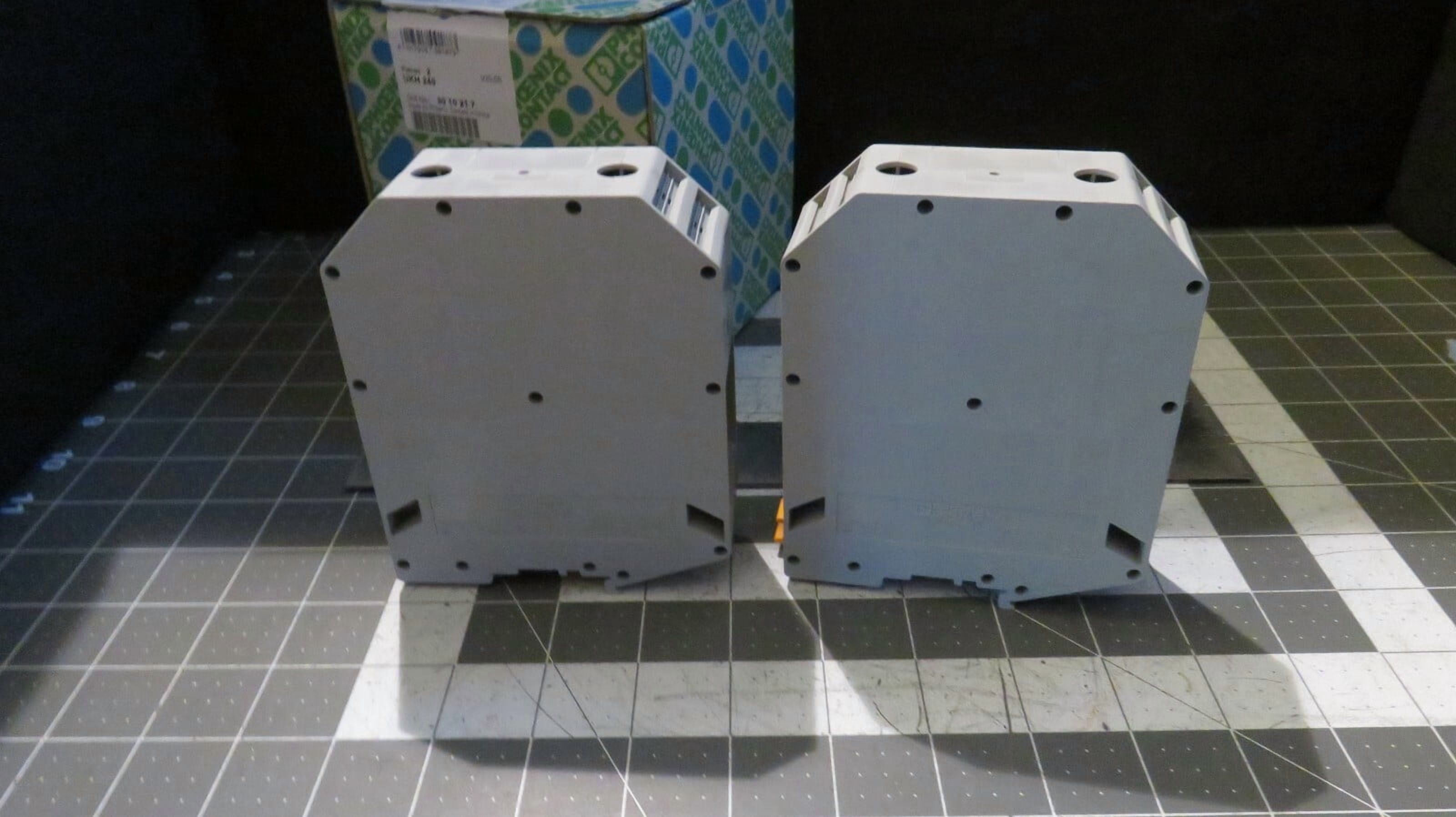 Phoenix Contact Terminal Block UKH 240 #3010217 Qty: 2 Units Sealed Box New