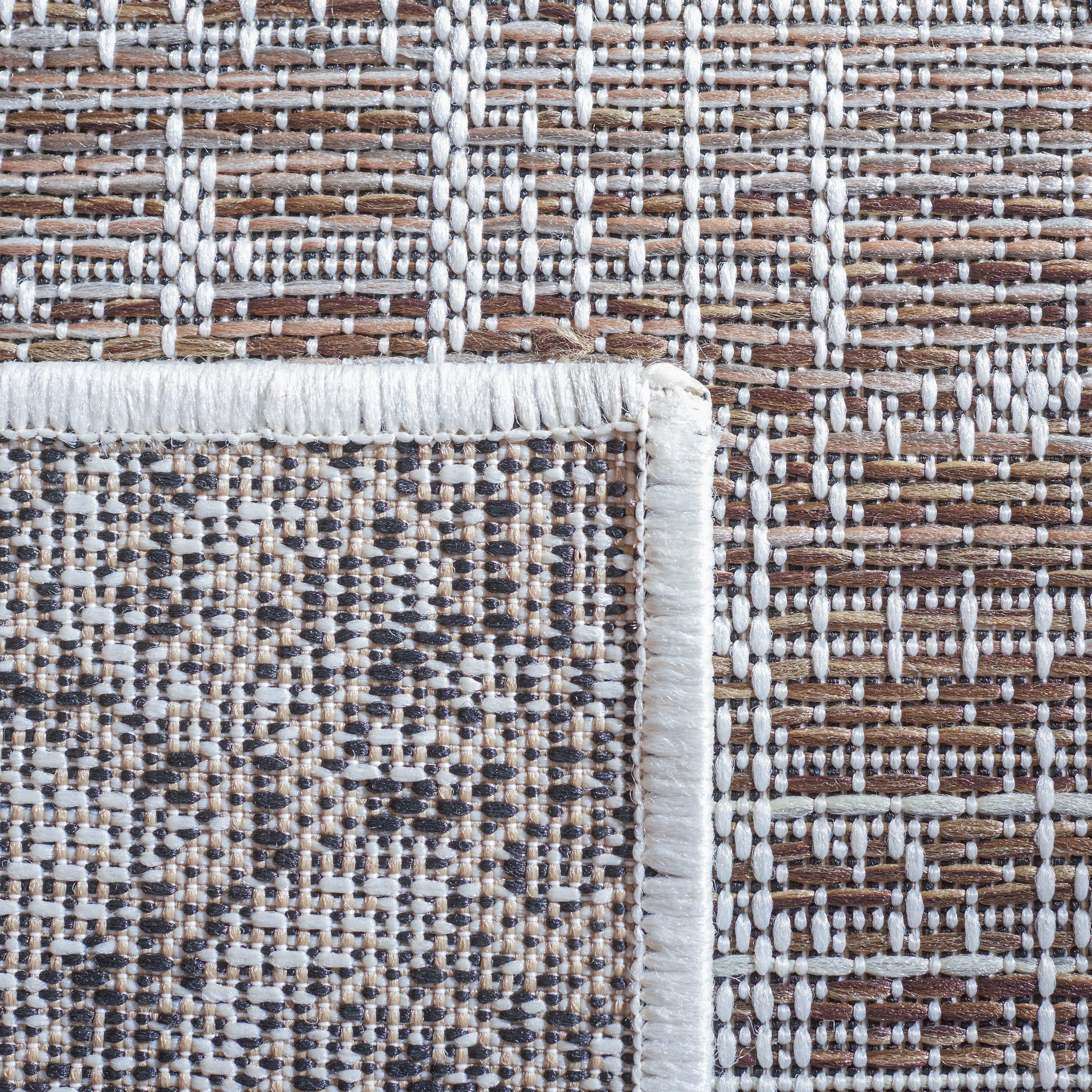 Safavieh Havana Gisselle Geometric Indoor/Outdoor Area Rug, Light Brown/Black, 4'5" x 6'5"