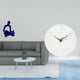 thumbnail image 2 of Escultura de figura de pensador abstracto y reloj de pared silencioso, adorno decorativo versátil para oficina, bar, boda, hogar, cocina, sala de estu, 2 of 8