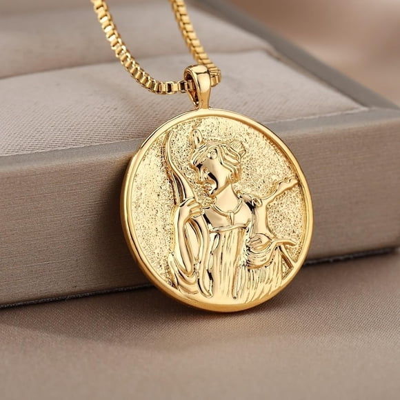 Collier Médaillon Mythe Artemis Athena Hécate Plaqué Or 18K Collier Médaillon Queen pour Femmes