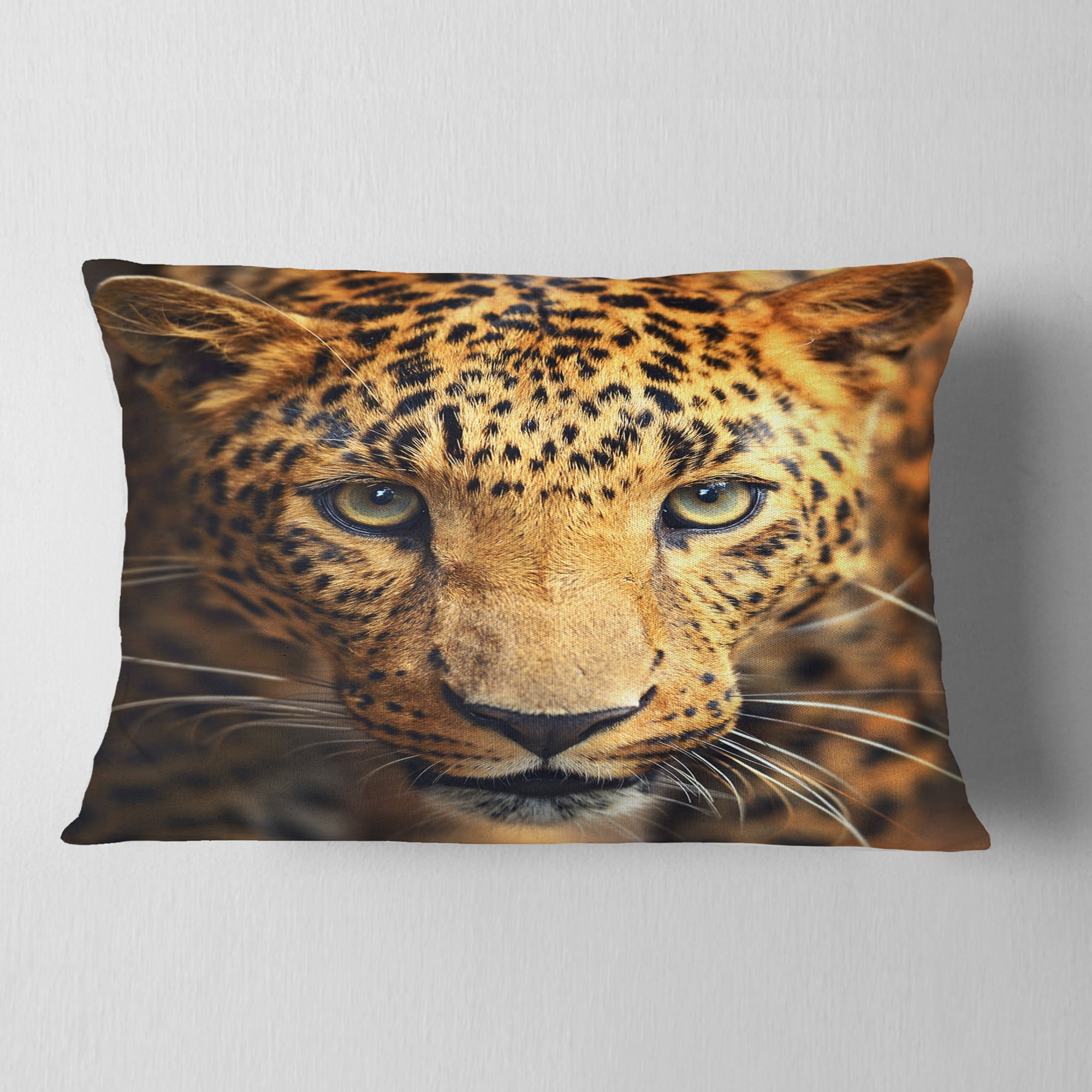 Designart Leopard Face Close Up - Abstract Throw Pillow - 12x20
