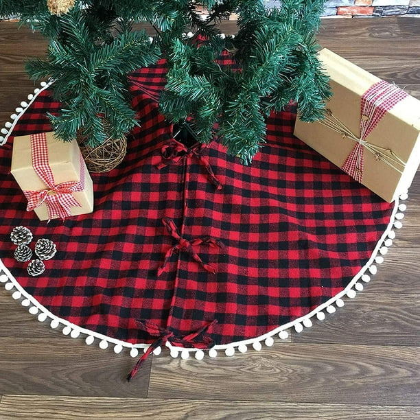 Gingham tree skirt 2025