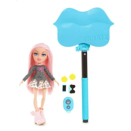 Bratz #Selfie Stick with Doll, Cloe, Great Gift for Children Ages 6, 7, 8+