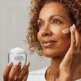 thumbnail image 4 of Creams Moisturizers Damage Repair Day 40 With To Repair Visible Sun Damage Hydrates And Dullness Suitable For All Skin Types 50ml/1.69oz, 4 of 7