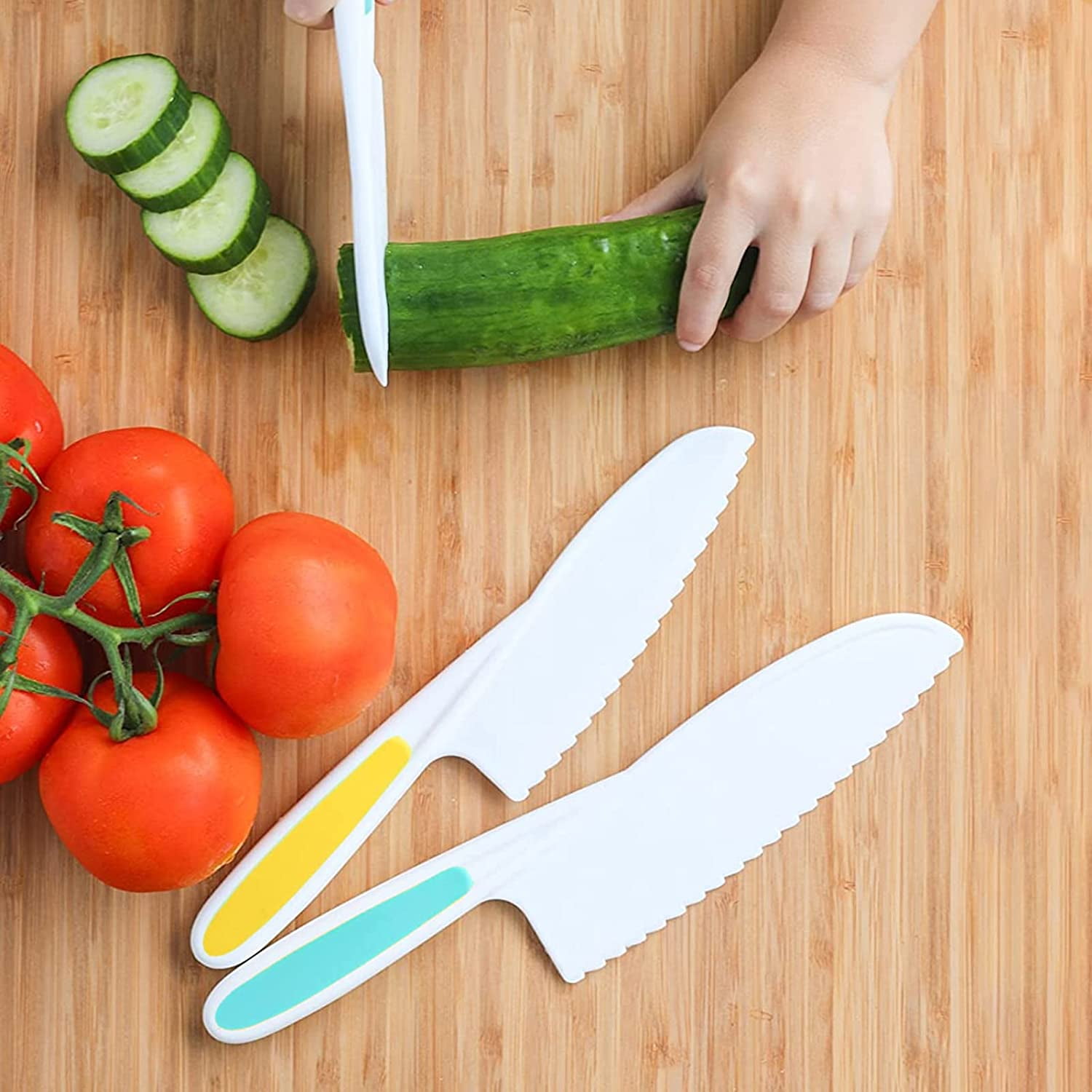 Kids Knife Set, Kitchen Baking Knife Set with Crinkle Cutter, Serrated  Edges Plastic Toddler Knife Kids Safe Knives for Real Cooking & Cutting  Fruit, Bread, Lettuce - Set of 4 