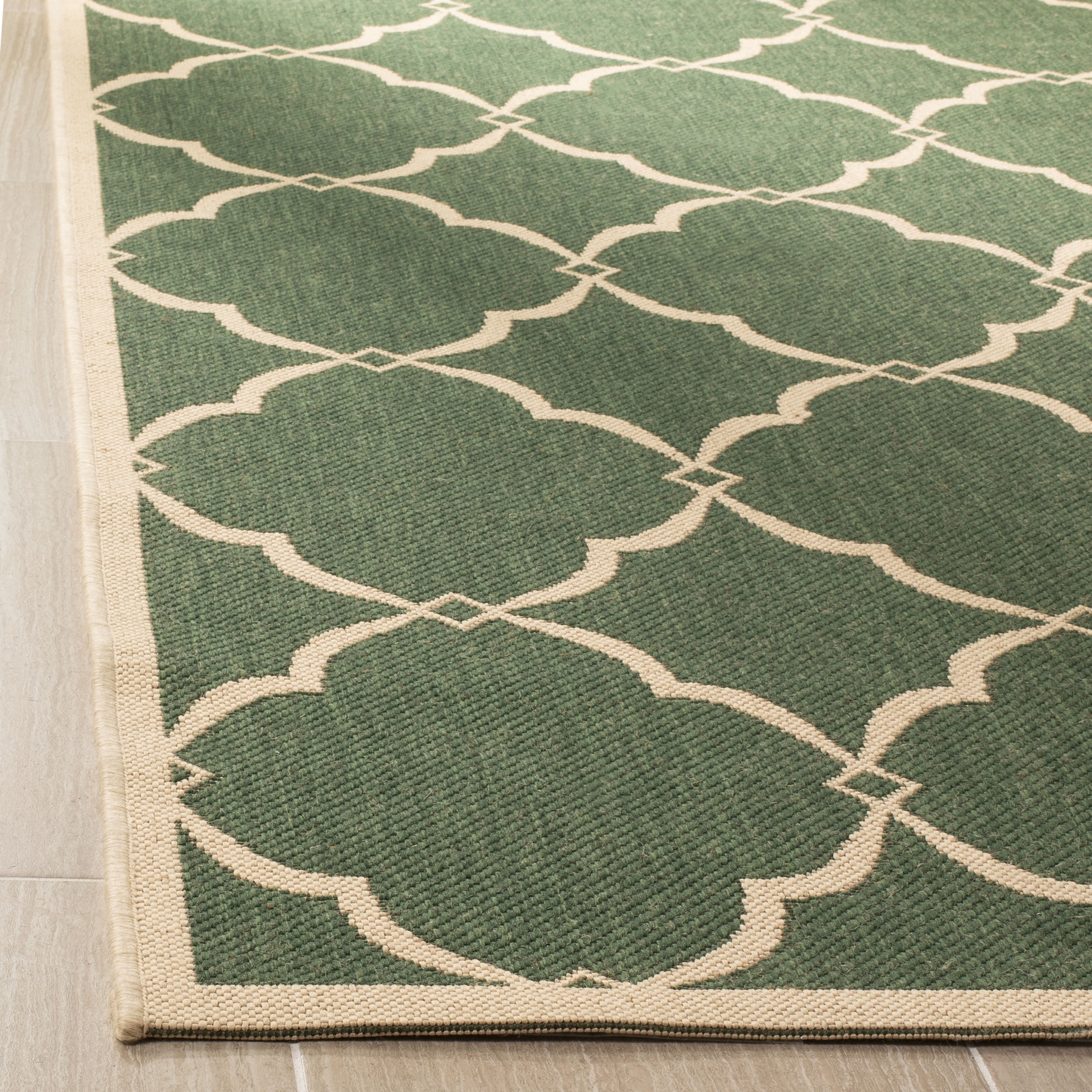 Safavieh Linden Ognena Geometric Indoor/Outdoor Area Rug, Green/Creme, 6'7" x 6'7" Square
