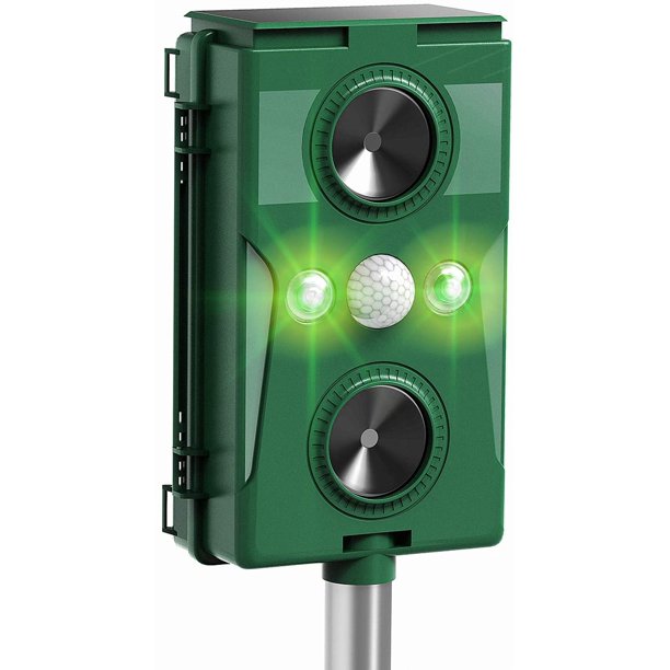 Ultrasonic Animal Repellent with Motion Sensor and Flashing Lights