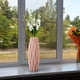 thumbnail image 5 of Jarrón de flores de plástico Decorativo moderno blanco | Plástico grande de 8,2 pulgadas y alta durabilidad | Centro de mesa elegante con ramo | Decoración del hogar Mesa del salón Bodas Eventos, 5 of 6