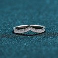 thumbnail image 5 of Anillo de plata esterlina S925 para mujer, anillo en forma de V, anillo de diamantes Mosan de 14 puntas, anillo de boda en fila, anillo de diamantes de imitación, 5 of 5