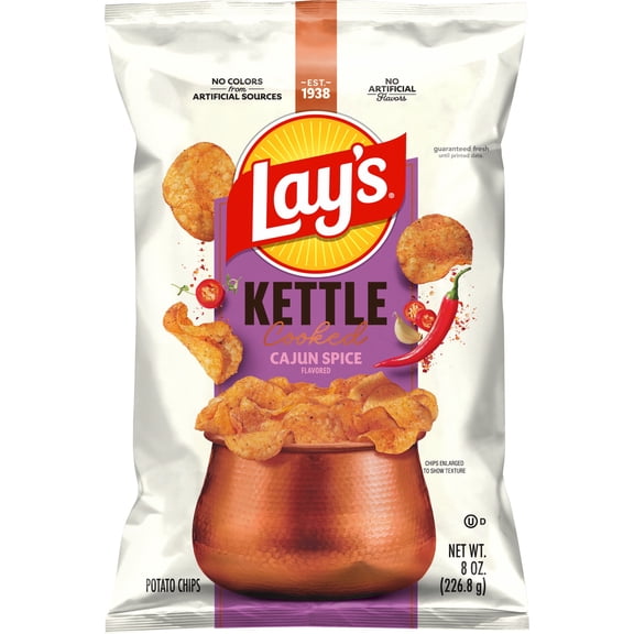 Lay’s Cajun Spice Kettle Cooked Potato Chips Bag, 8 oz