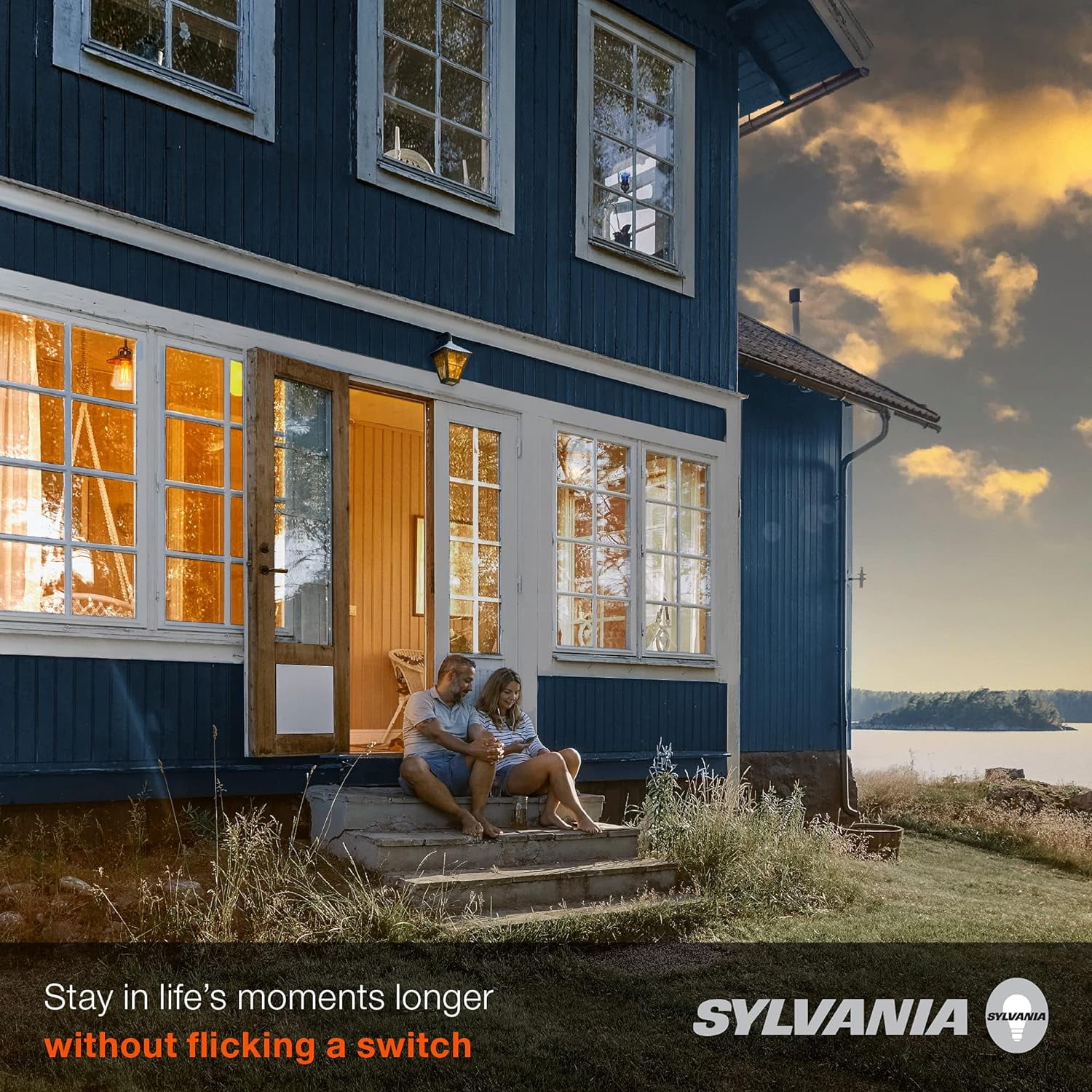 SYLVANIA LED 14W (120W Equivalent) Daylight Dusk to Dawn Light Bulb, PAR38  with Auto on/off Light Sensor, Medium Base
