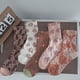 thumbnail image 3 of Xiao Hua 5 pares de calcetines florales para mujer, calcetines de algodón con rayas nórdicas y flores, calcetines retro bonitos y dulces con flores para niñas 5-c, 3 of 5