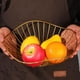 thumbnail image 2 of Cesta de alambre de metal multiusos para frutas, dulces, postres, verduras modernas Oro, 2 of 7