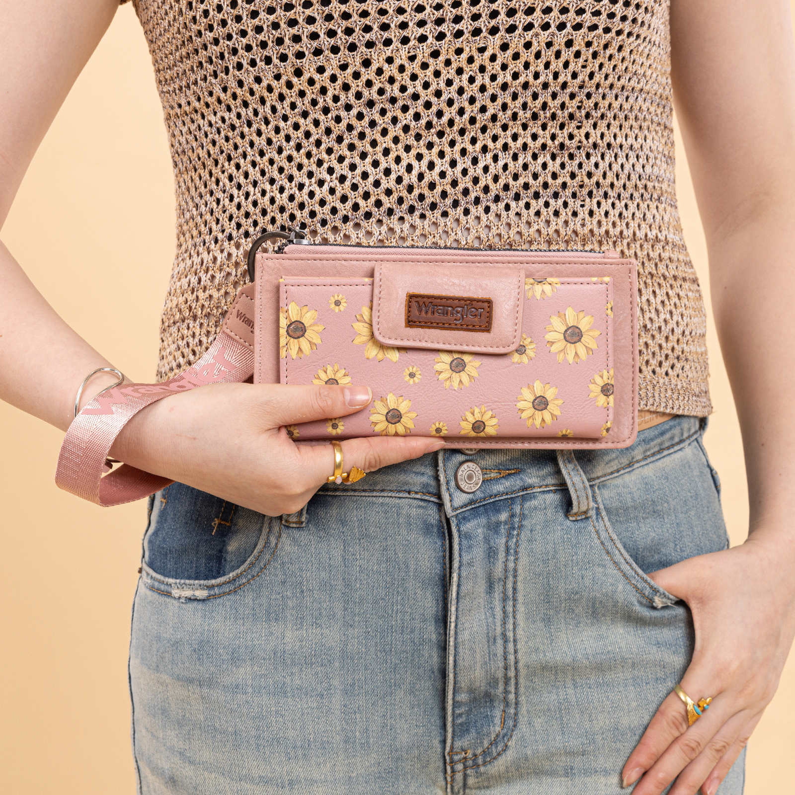 Wrangler Wallet for Women Floral Wristlet Wallets Ladies Female Large Clutch Wallets with Coin Purse and Rfid Lining, Dark Pink