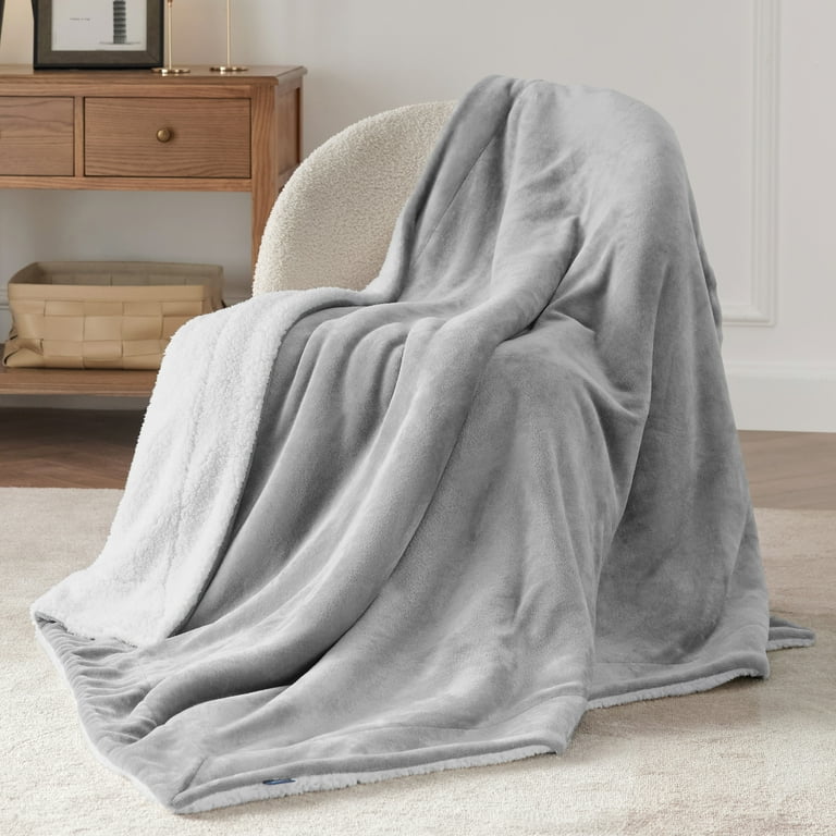 Bedsure Sherpa Fleece Blanket Twin Size Light Grey Thick and Warm Soft and Fuzzy 60x80 Inches