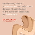thumbnail image 3 of Neutrogena SkinClearing Base líquida para combatir el acné y las imperfecciones sin aceite con ácido salicílico Medicina para el acné, control del brillo, para piel propensa al acné, 30 Buff, 1 fl., 3 of 8
