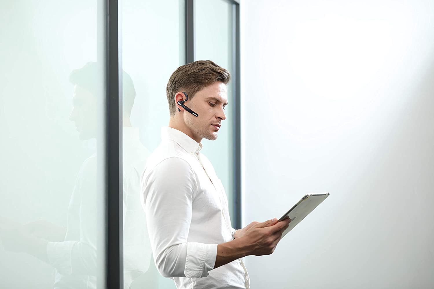 Bluetooth Headset, Wireless Bluetooth Earpiece V5.0 Hands-Free Earphones with Built-in Mic for Driving/Business/Office, Compatible with iPhone and Android (Black)