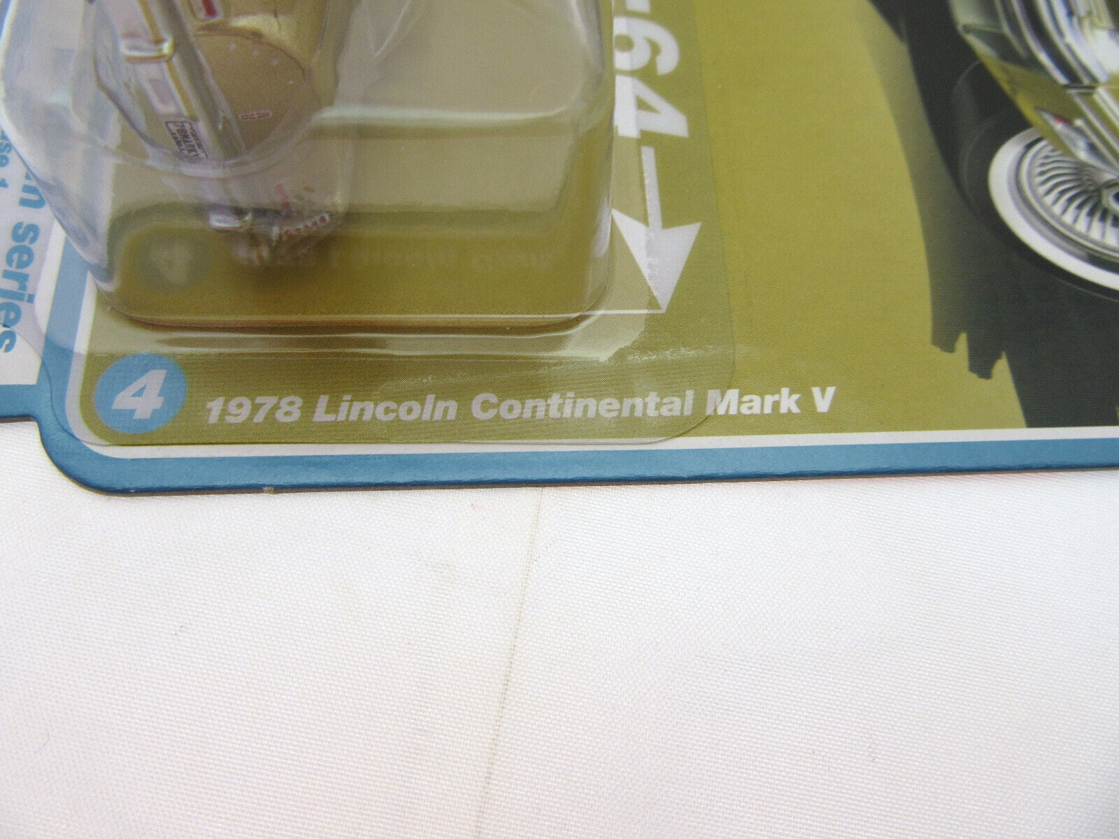 1978 Lincoln Continental-&nbsp;Jubilee Gold Poly w/Rear Section of Roof Flat Tan