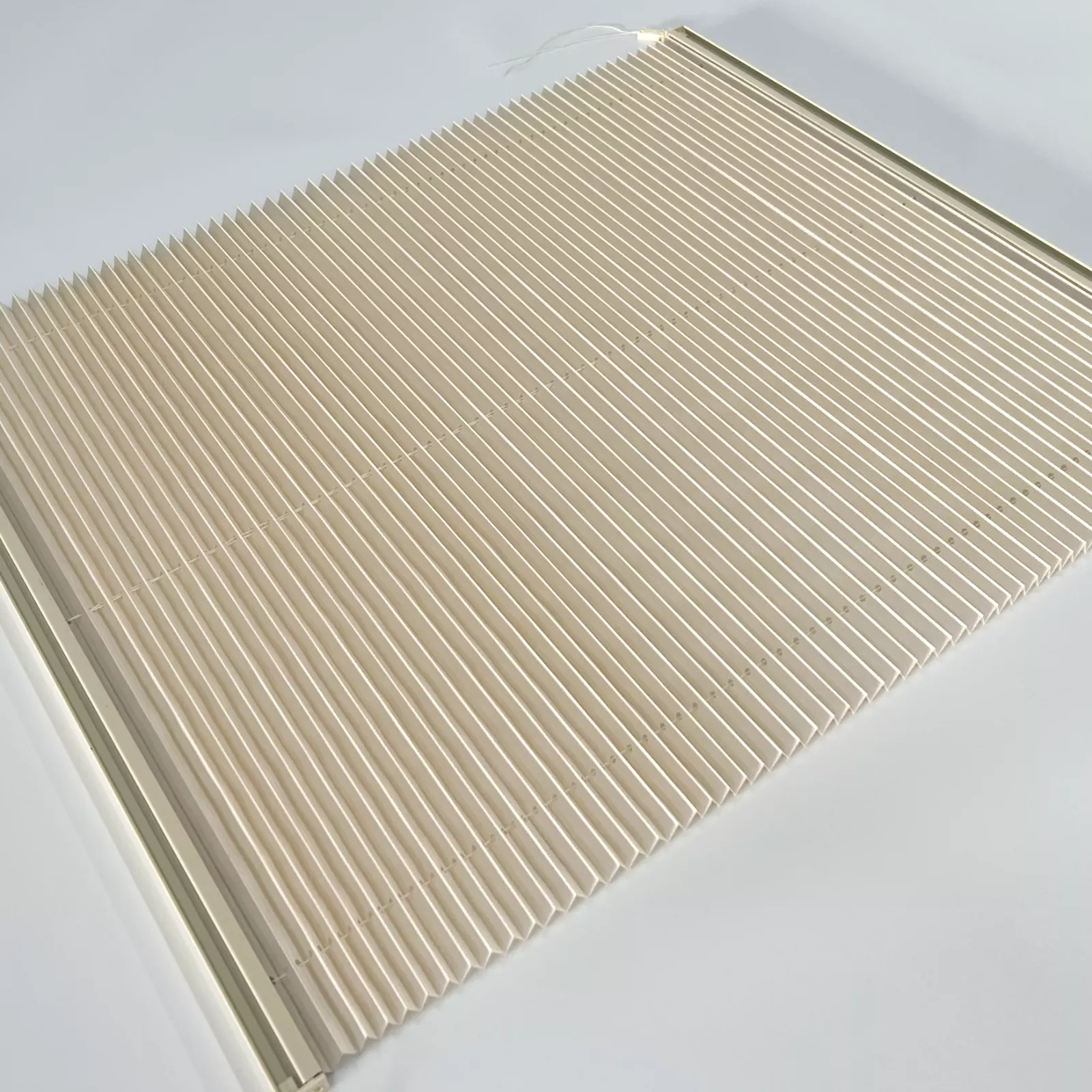 Naza Home Ivory Pleated Blinds Drapes High Shading Accordion Style Window Treatments in Caravan