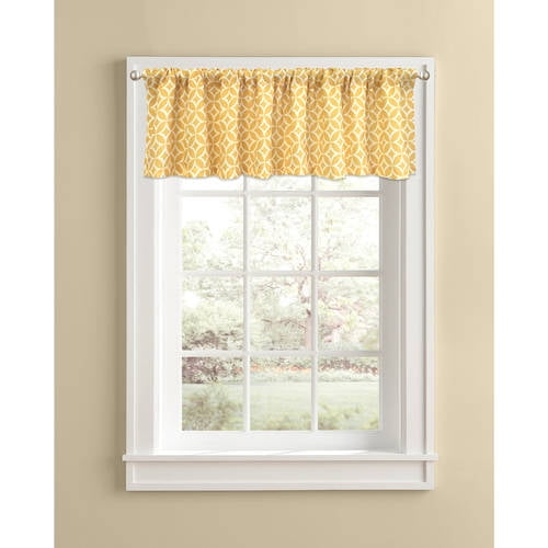 Better Homes & Gardens Circles and Diamonds Valance