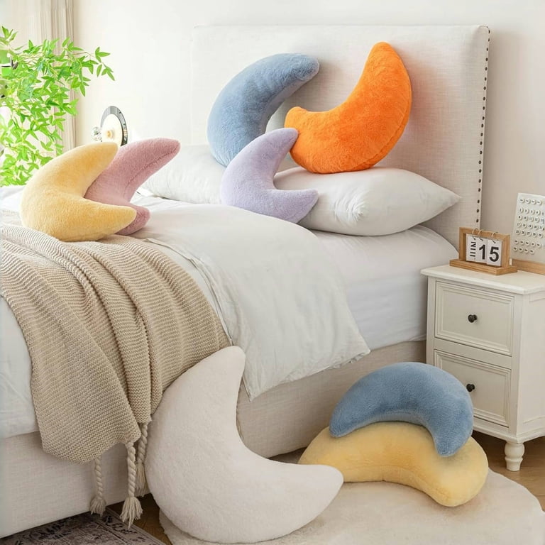 SUSIELADY Plush Moon Pillow, Soft and Cozy Crescent Moon Shaped