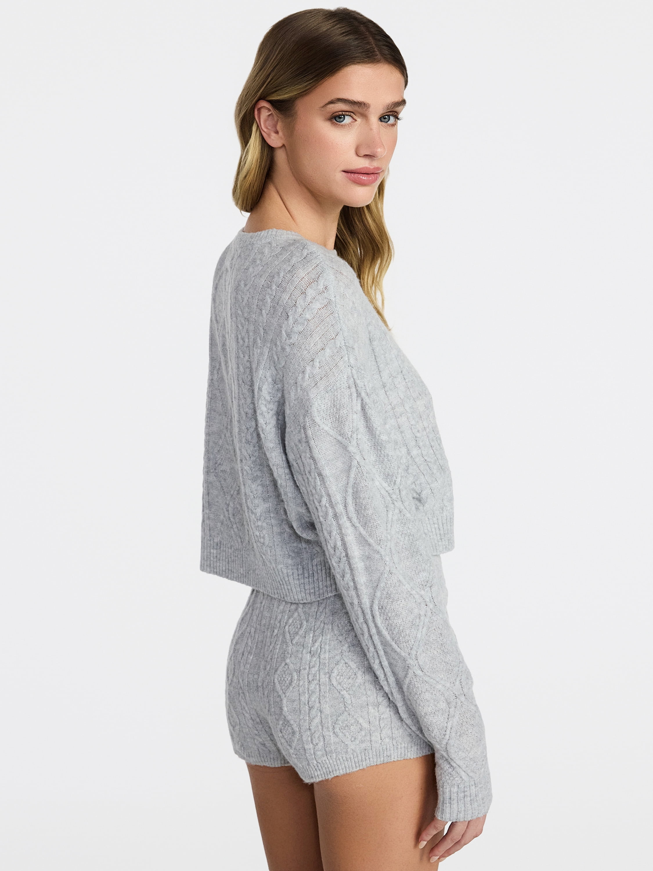 No Boundaries Cable Knit Pullover Sweater, Lightweight, Women’s