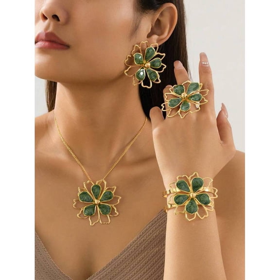 Dark Green Floral Jewelry Set: Earrings, Ring, Necklace, Bracelet – Goldtone Alloy With Enamel Petals
