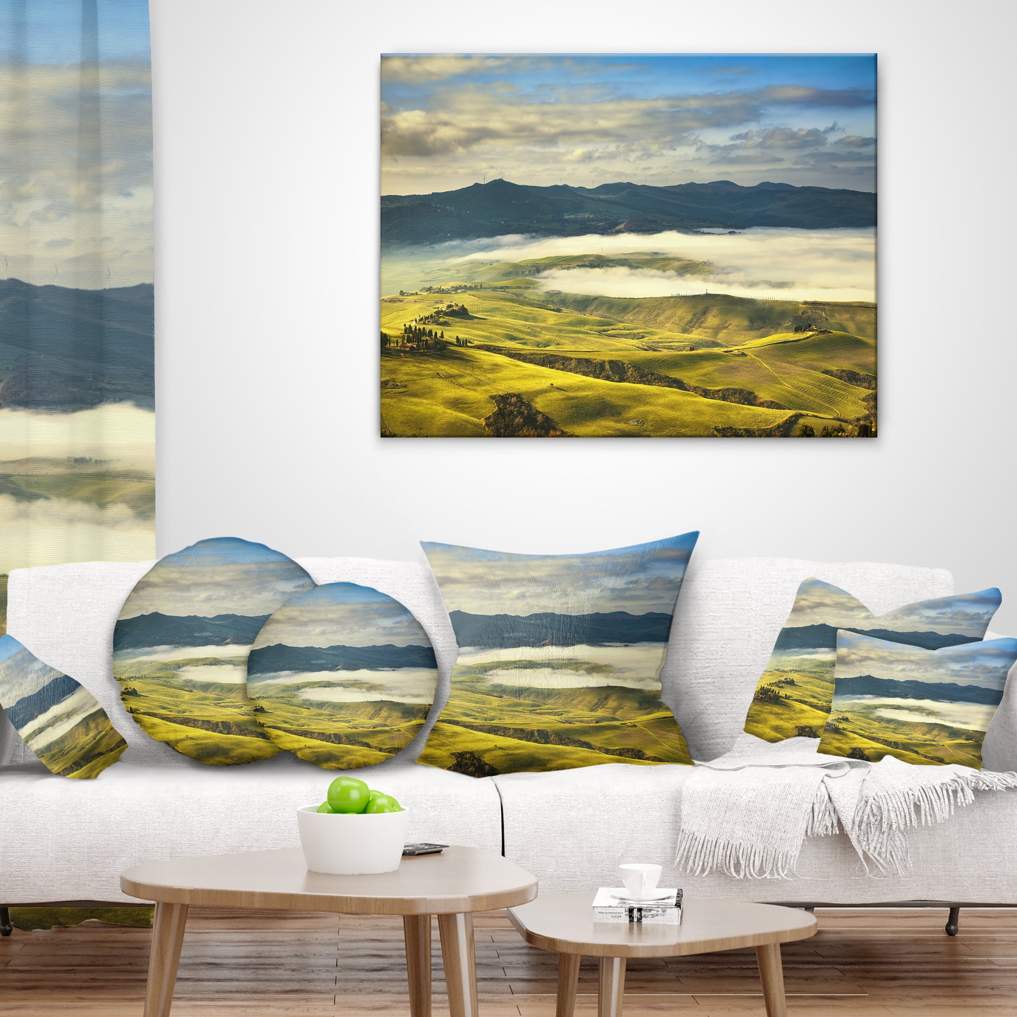 Designart Tuscany Farmland and Green Fields - Landscape Wall Throw Pillow - 18x18