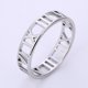 thumbnail image 1 of Anillo de acero de titanio europeo y americano, anillo de joyería de acero inoxidable hueco simple para mujer, anillo de pareja para hombres, 1 of 6