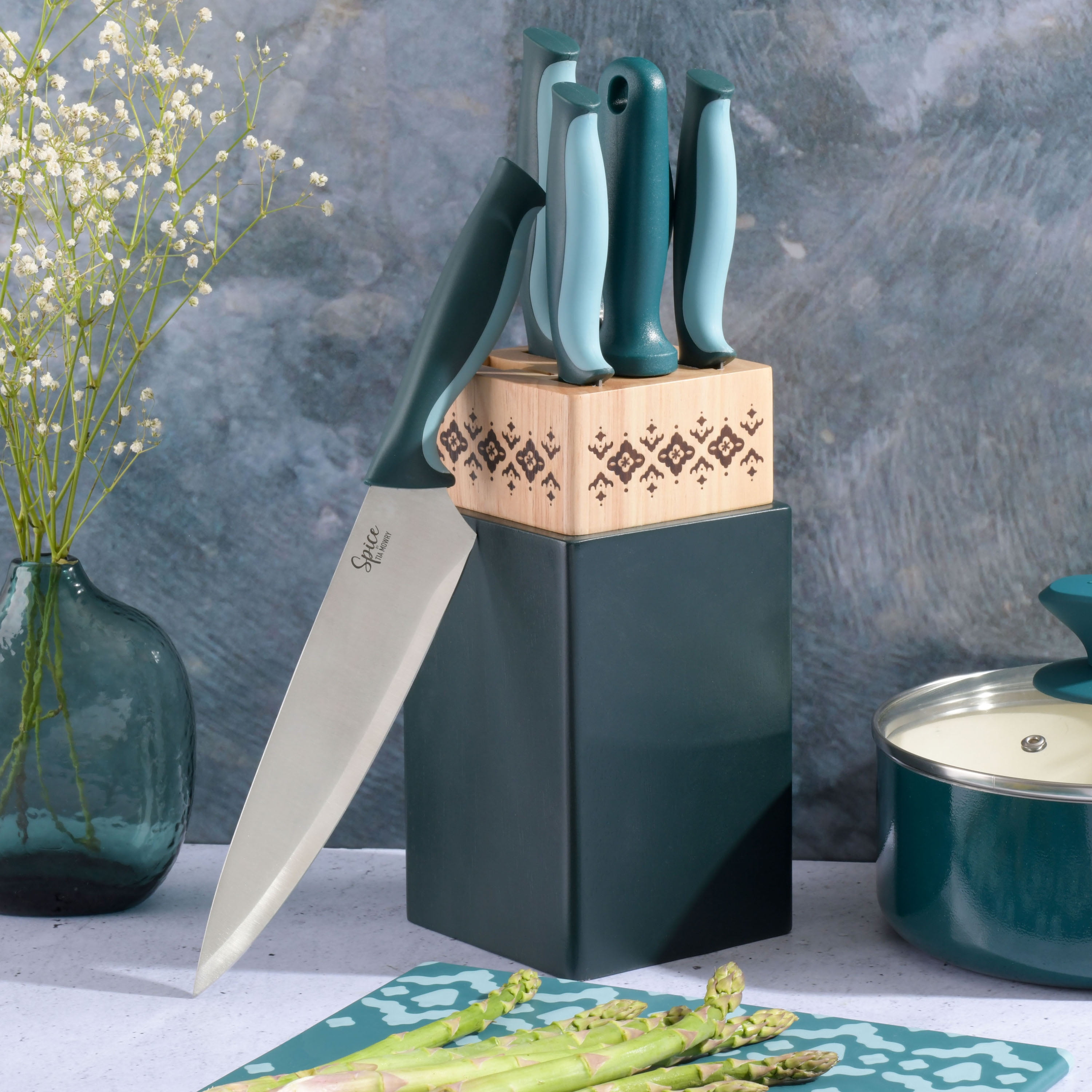 Spice by Tia Mowry Savory Saffron 10 Piece Knife and Cutting Board Cutlery  Set in Blue and Pink