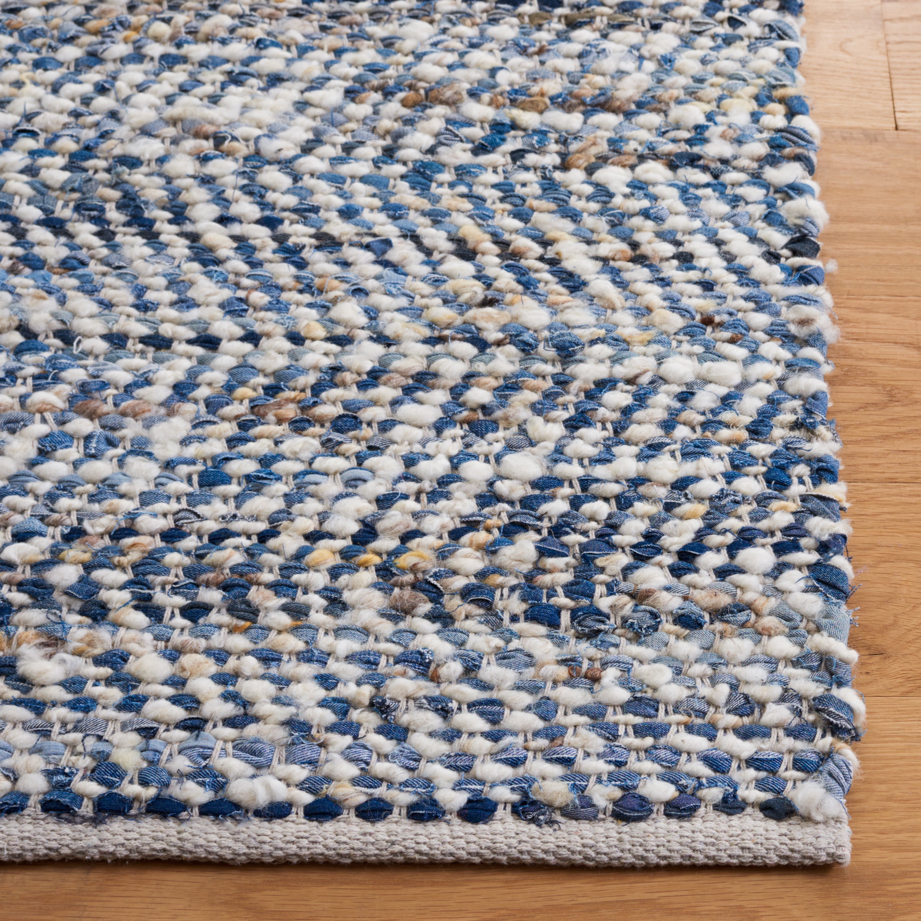 SAFAVIEH Natura Leonard Distressed Area Rug, Blue/Ivory, 6' x 6' Square