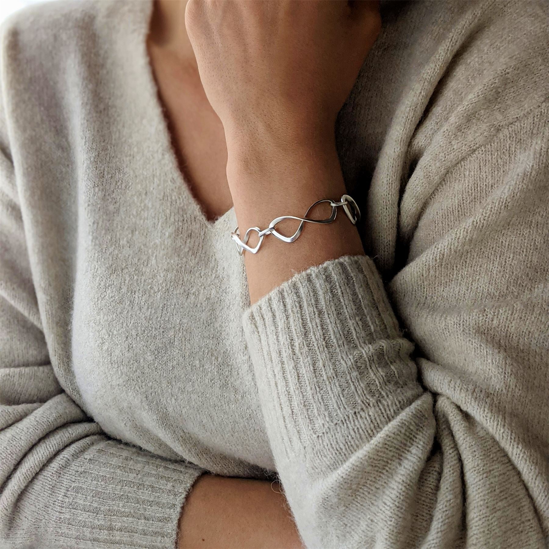 ●tow tow archive● New Logo Infinity Bracelet Silver TBH42A Bolo Bracelet Infinity Symbols Sterling Silver 9.5