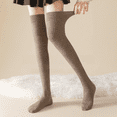 thumbnail image 5 of Calcetines altos cálidos de terciopelo grueso de otoño e invierno para mujer, calcetines blancos con almohadillas para la rodilla, calcetines antideslizantes por encima de la rodilla, 5 of 5