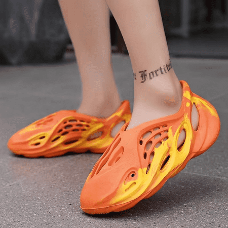 

Women Men Foam Runner Shoes Unisex Foam Runner Sports Sneakers Out Sandals Slides Anti Slip Quick-Drying Beach Shoes