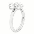 thumbnail image 3 of Bague Fleur Émaillée Blanche Polie en Argent Sterling Stackable Expressions Taille 5, 3 of 3