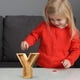 thumbnail image 3 of Lata de ahorro de madera con letras en inglés y cristal transparente., 3 of 6