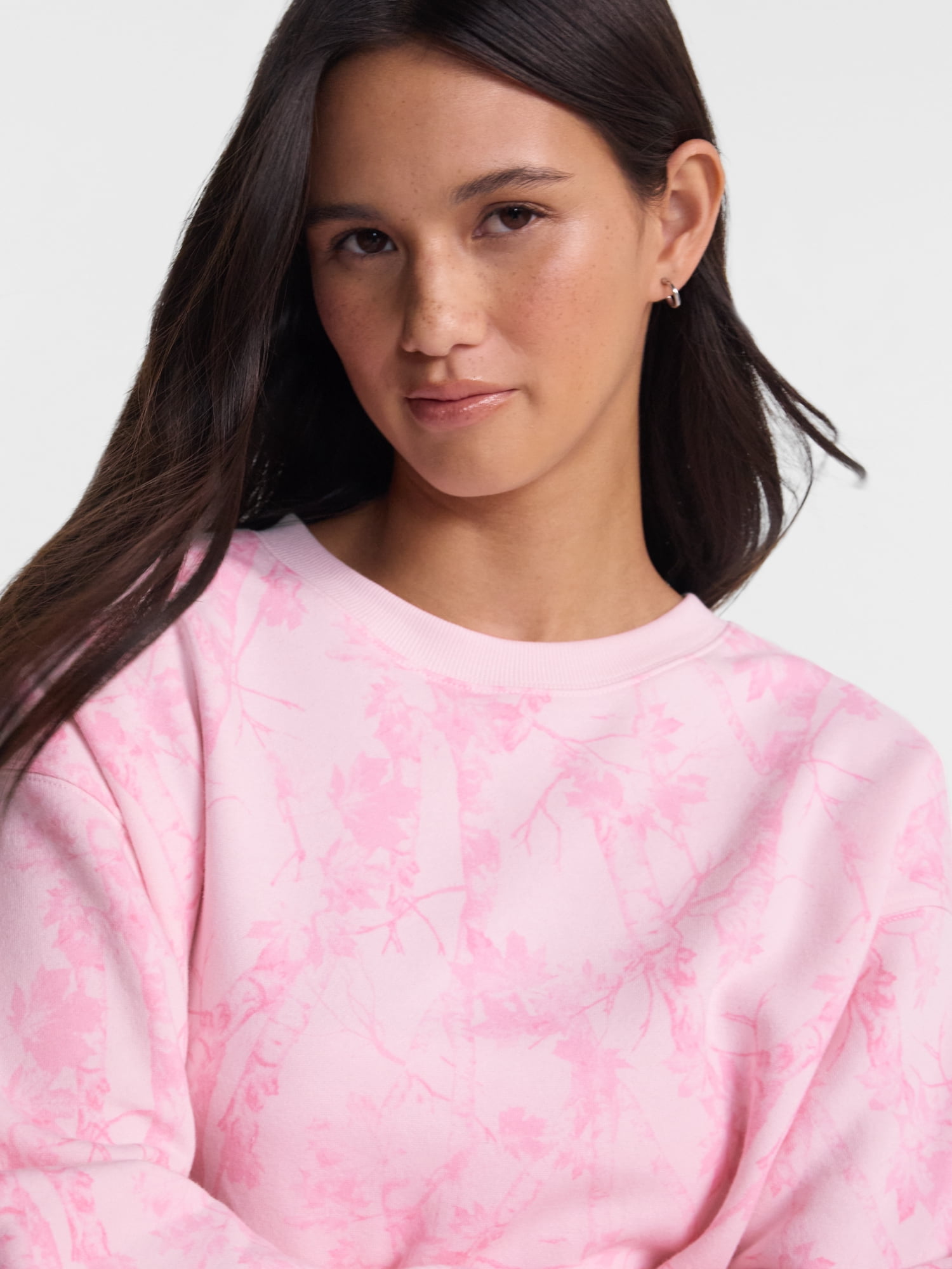 No Boundaries Oversized Fleece Sweatshirt with Long Sleeves, Women's and Women's Plus Sizes XXS-4X