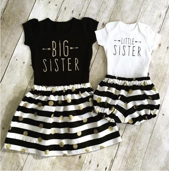 Cute Big Sister Dresses Little Sister 