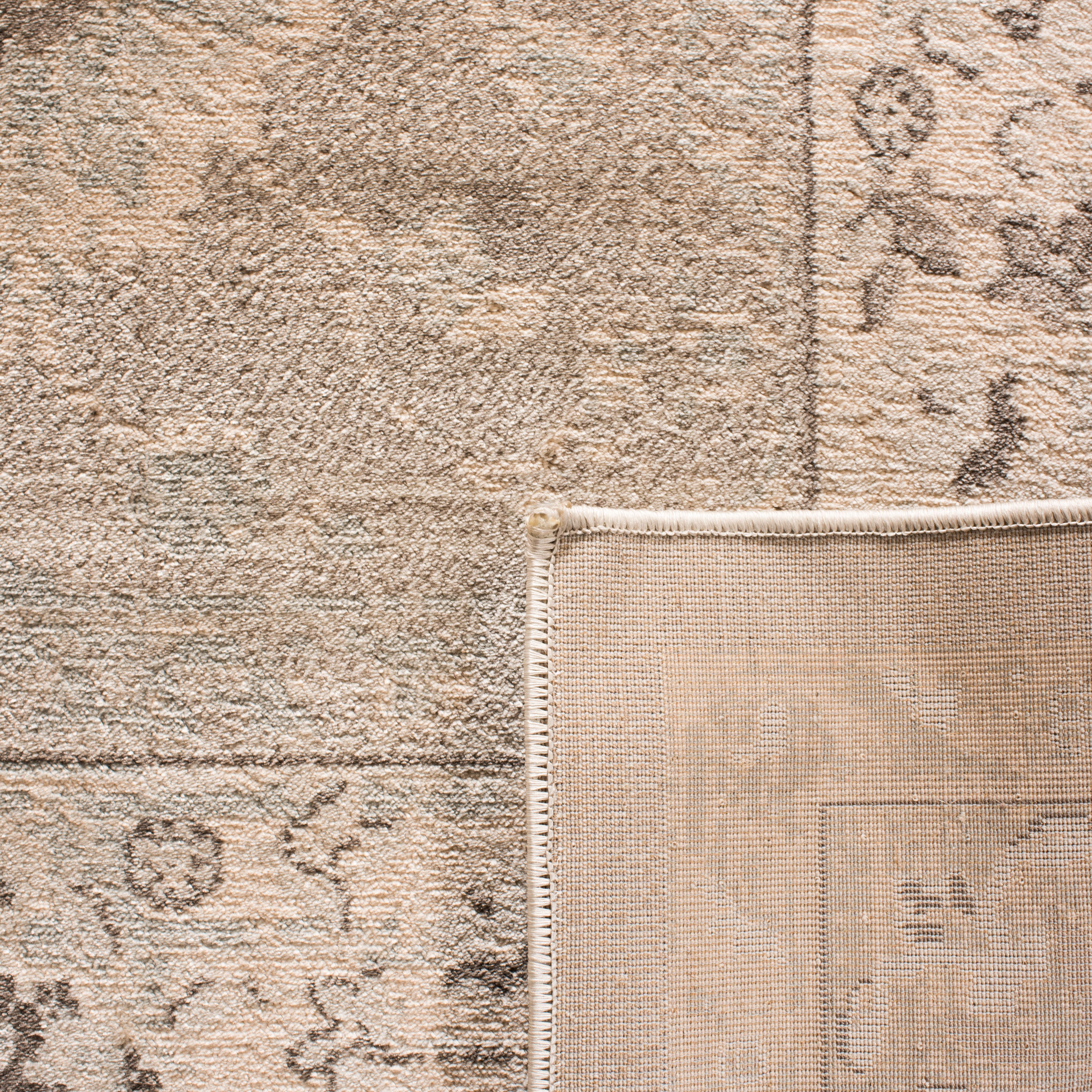 SAFAVIEH Vintage Rosabel Oriental Runner Rug, Light Grey/Ivory, 2'3" x 7'