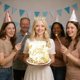 thumbnail image 5 of Topper para pastel SUTROMA Corona Feliz Cumpleaños Princesa Dorado y Blanco, 5 of 7