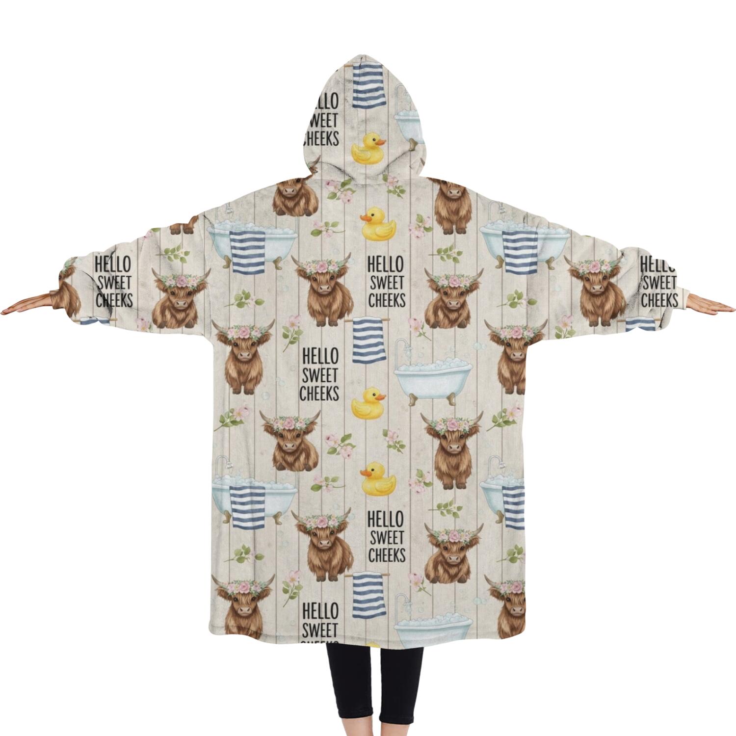 Oversized Wearable Blanket Hoodie,Beige Highland Cow Bathtub Flower Pattern Sherpa Blanket Hoodie with Super Pockets,Super Warm Fuzzy Pullover for Women & Men