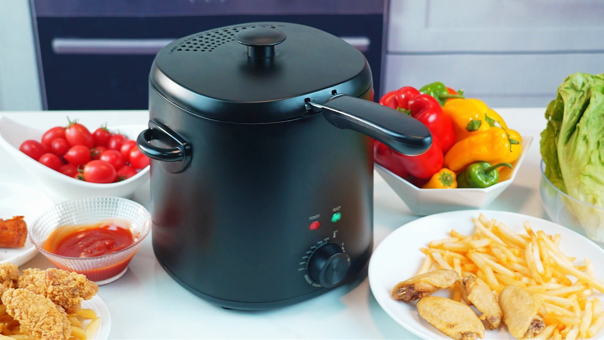 Mainstays Matte Black 2-Quart 1000W Electric Deep Fryer with Adjustable Thermostat