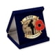 thumbnail image 1 of Broche conmemorativo con flor roja, adorno conmemorativo, estilo clásico, regalo de aniversario, plegable, de metal, con marco metálico, para el hogar, de gran volumen, medalla de,Wsvlmg, 1 of 4