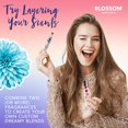 thumbnail image 5 of Aceite en rollo Perfume Blossom Rollerball de 5,9 ml con flores auténticas, 5 of 5