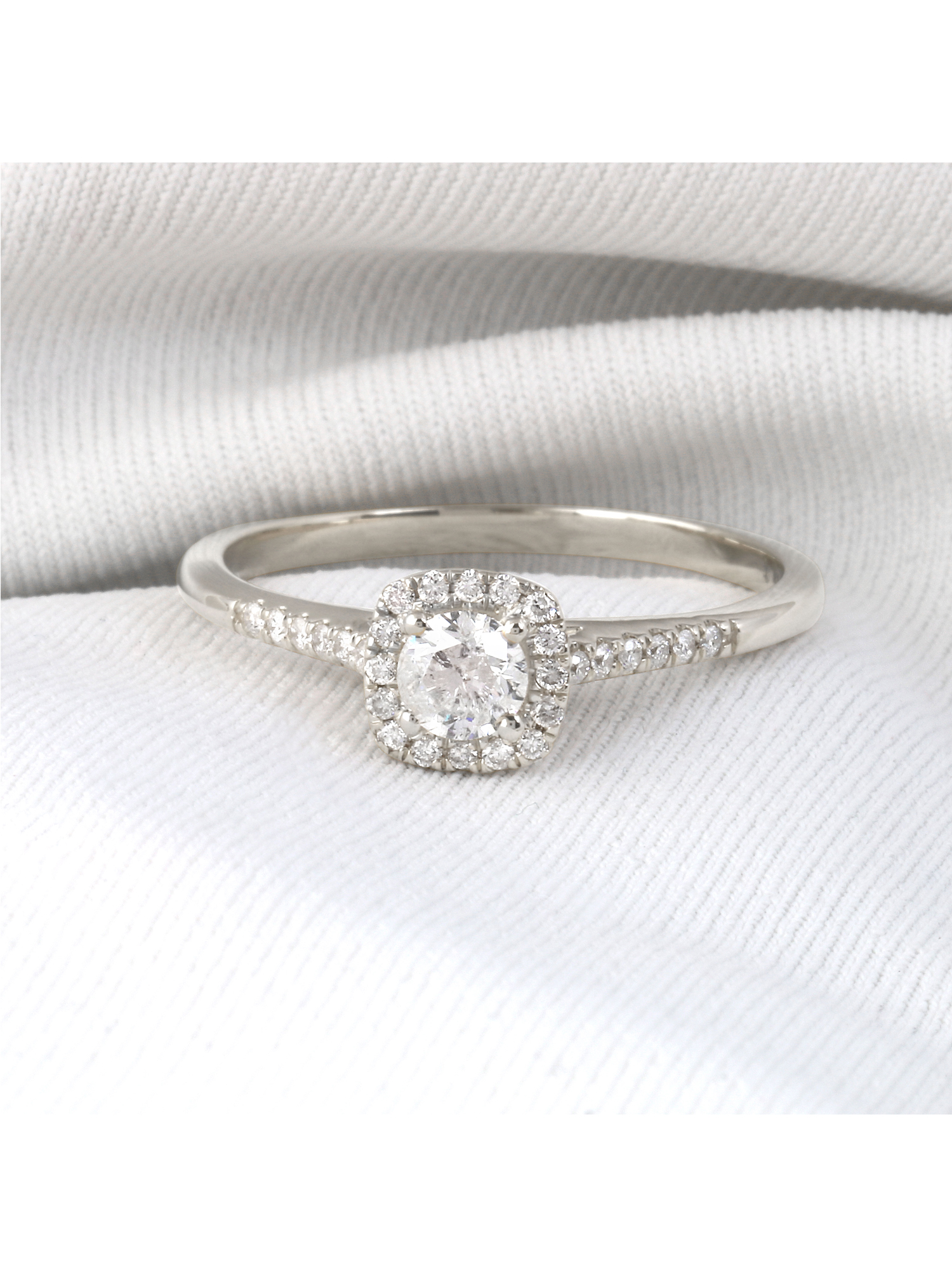 Imperial Diamond 1 2 Carat T W Diamond Single Halo 10kt White Gold Engagement Ring