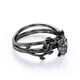 thumbnail image 3 of JeenMata Anillo Nupcial con Diseño de Hojas de Cuarzo Rutilado Negro Druzy Transparente en Forma de Lágrima de 1 Quilate con Engaste en Garras en Baño de Oro Negro de 18 K sobre Plata, 3 of 6