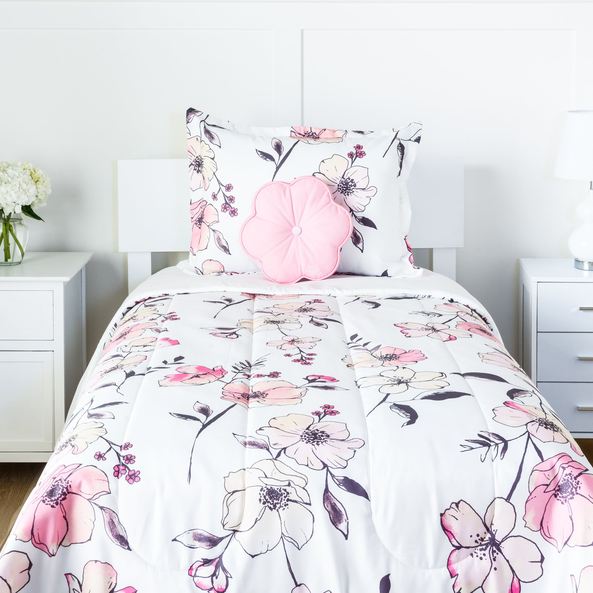 Queen Size Casa Andrea Milano Luxury 7 Piece Floral Comforter Set 
