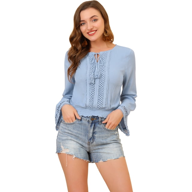 Allegra K Blusa recortado con dobladillo fruncido y manga de campana con cuello de lazo campesino bordado de encaje para mujer Azul grisáceo XS